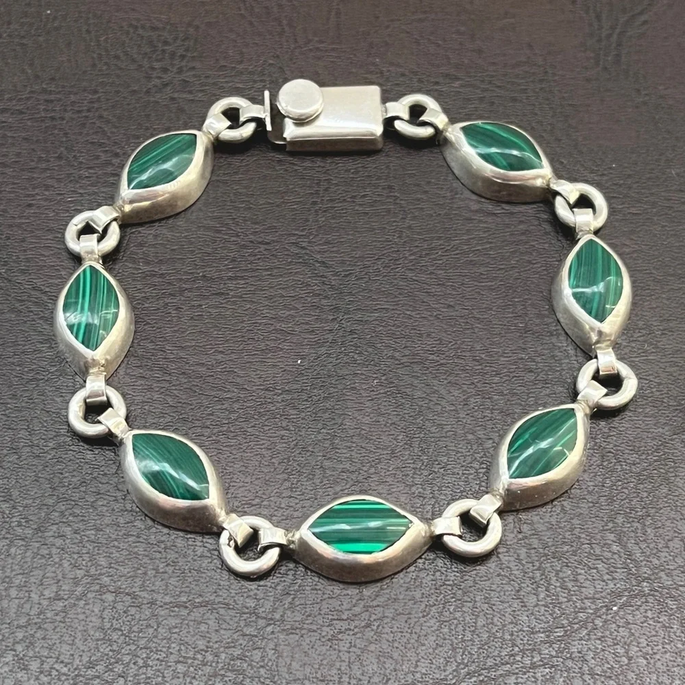 Vintage sterling silver Mexican malachite bracelet Artist signed